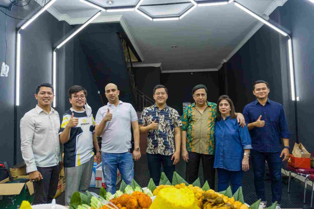 otopia pluit