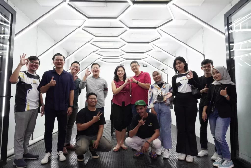 otopia kelapa gading