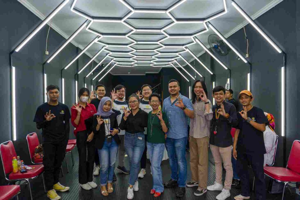otopia karawaci